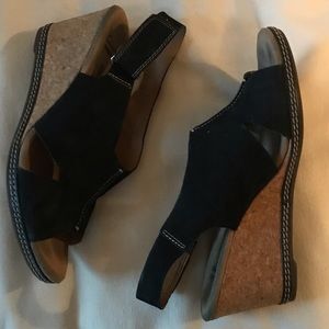 Clark’s Black Suede Wedge Sandal Helio Float